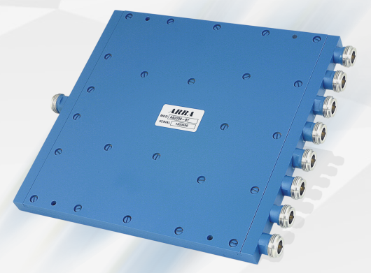 8路功率分配器和組合器：N型